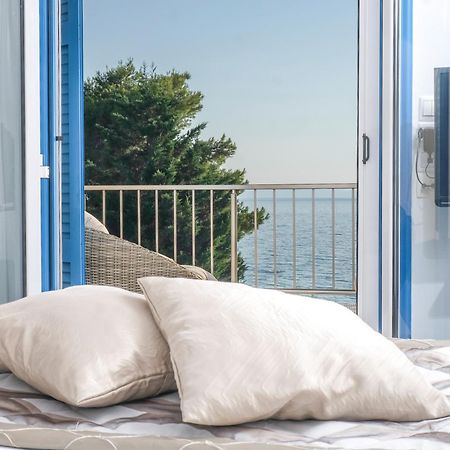 Acrotel Athena Villa Elia Nikitis Exteriör bild