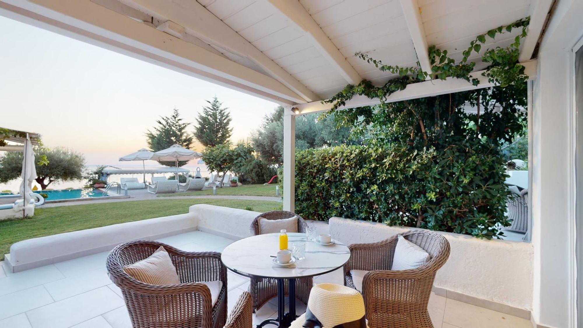 Acrotel Athena Villa Elia Nikitis Exteriör bild