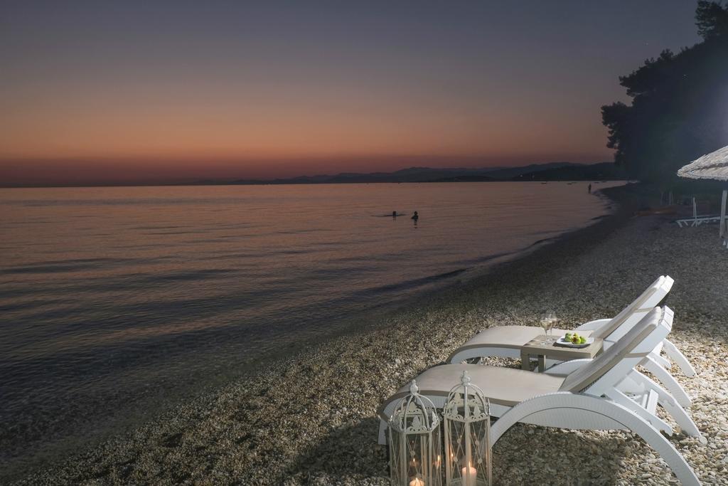 Acrotel Athena Villa Elia Nikitis Exteriör bild